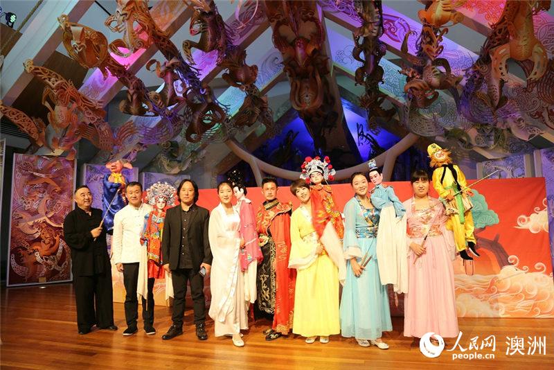 大汉偶歌木偶艺术团首次亮相新西兰国家博物馆毛利文化厅（摄影 肖舒文）